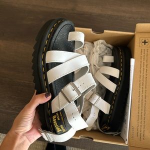 Dr martens avry sandal size 7